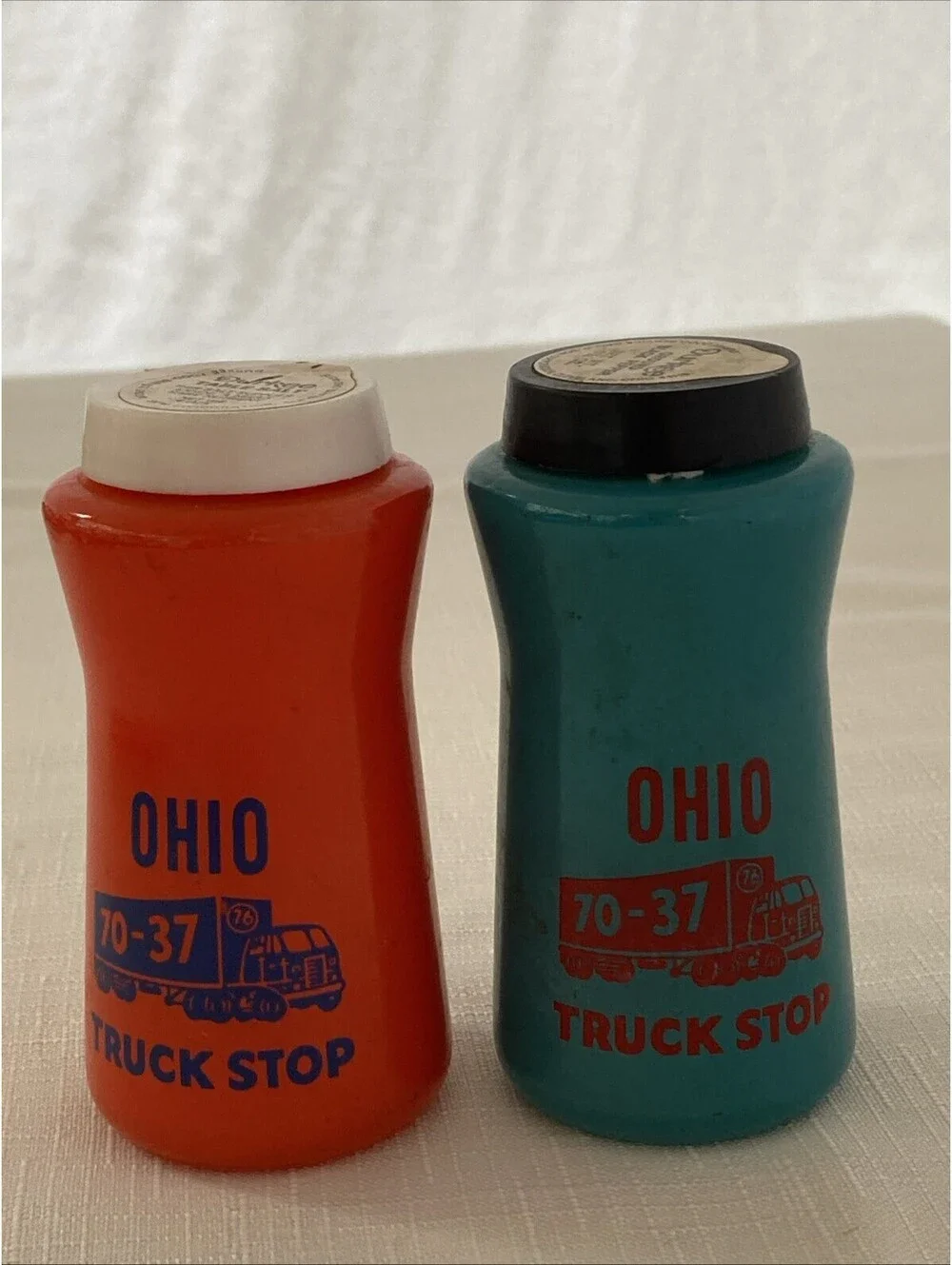 Vtg 70 - 37 Truck Stop Salt & Pepper Shakers Buckeye Lake Ohio Highway Durkee